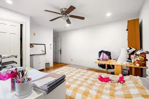 9 Town House Dr, Newton, MA 02460 - Photo 18