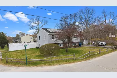 51 Hideaway Ln, Wareham, MA 02538 - Photo 4
