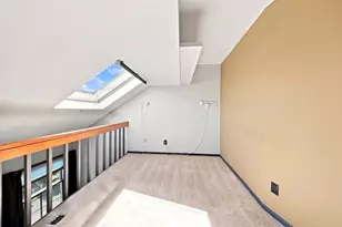 51 Pettee St, Newton, MA 02464 - Photo 12