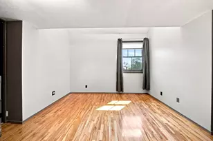 51 Pettee St, Newton, MA 02464 - Photo 2