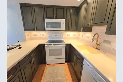 212 Humphrey St #202, Marblehead, MA 01945 - Photo 8