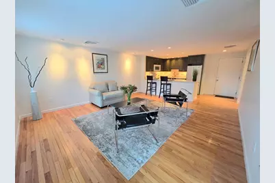 212 Humphrey St #202, Marblehead, MA 01945 - Photo 2