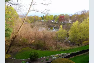 212 Humphrey St #202, Marblehead, MA 01945 - Photo 12