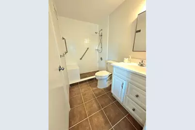 212 Humphrey St #202, Marblehead, MA 01945 - Photo 18