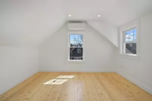33 Vineyard Ave, Oak Bluffs, MA 02557 - Photo 14