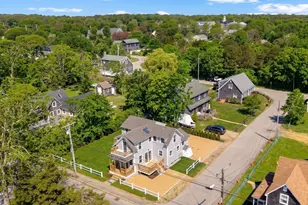 33 Vineyard Ave, Oak Bluffs, MA 02557 - Photo 2