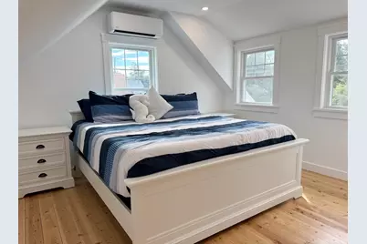 33 Vineyard Ave, Oak Bluffs, MA 02557 - Photo 22
