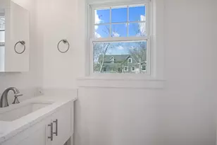 33 Vineyard Ave, Oak Bluffs, MA 02557 - Photo 12