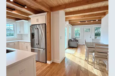 33 Vineyard Ave, Oak Bluffs, MA 02557 - Photo 14