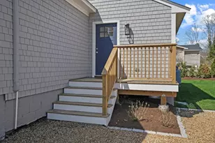 33 Vineyard Ave, Oak Bluffs, MA 02557 - Photo 20