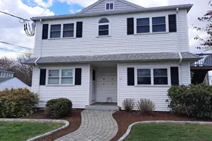 27 Spring St, East Bridgewater, MA 02337 - Photo 1