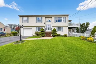 17 Bellevue St, New Bedford, MA 02744 - Photo 2