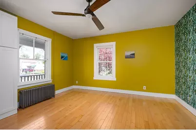 17 Olympia St, Easthampton, MA 01027 - Photo 4
