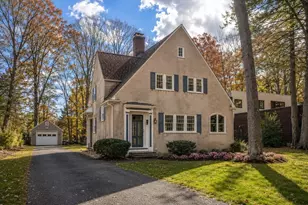 61 Woodlawn Ave, Northampton, MA 01060 - Photo 2