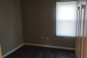 27 Bourne St, New Bedford, MA 02740 - Photo 16