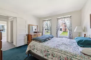 367 Broadway St, Chicopee, MA 01020 - Photo 8