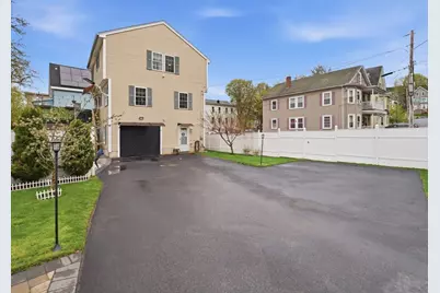17 Thorndike St, Haverhill, MA 01832 - Photo 2