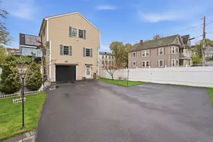 17 Thorndike St, Haverhill, MA 01832 - Photo 2