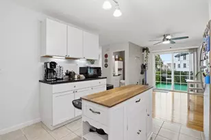 17 Thorndike St, Haverhill, MA 01832 - Photo 8