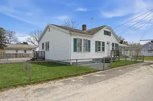 26 Bayview St, Wareham, MA 02571 - Photo 2