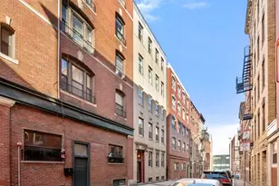 10 Henchman St, Boston, MA 02113 - Photo 12