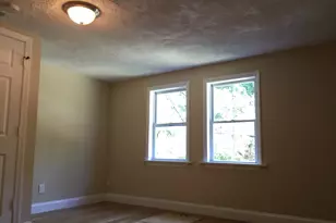 31 Pine St, Dedham, MA 02026 - Photo 2