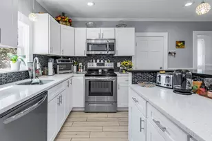 6 Pearl St, Salem, MA 01970 - Photo 8