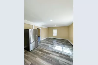 15 8th Ave #A, Haverhill, MA 01830 - Photo 2