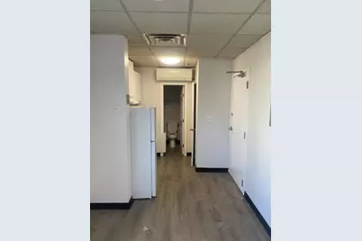 135 Broadway #205, Everett, MA 02149 - Photo 2