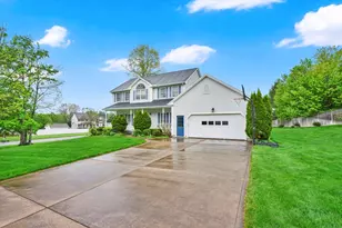 46 Gloria Dr, Westfield, MA 01085 - Photo 2