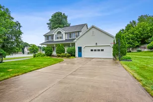 46 Gloria Dr, Westfield, MA 01085 - Photo 2