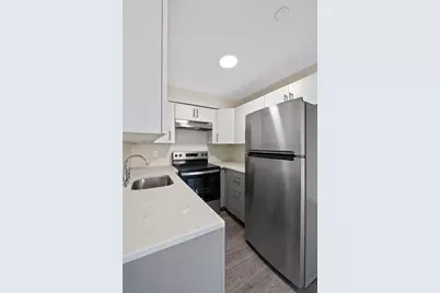 472 Essex Street #302, Lynn, MA 01902 - Photo 2