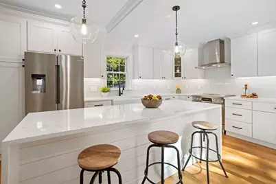 21 Vista St, Melrose, MA 02176 - Photo 10