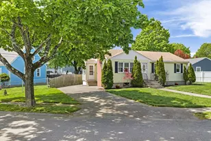 1 Douglas St, Peabody, MA 01960 - Photo 30