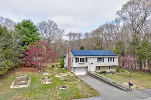 4 Park Dr, Holbrook, MA 02343 - Photo 2