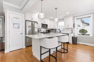 7 Spring Ct, Woburn, MA 01801 - Photo 6