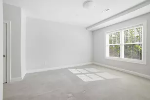 707 Southwood Ln, Clinton, MA 01510 - Photo 12