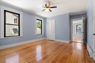 526 E 5th St, Boston, MA 02127 - Photo 6