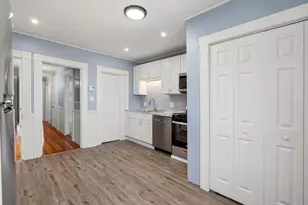 526 E 5th St, Boston, MA 02127 - Photo 10