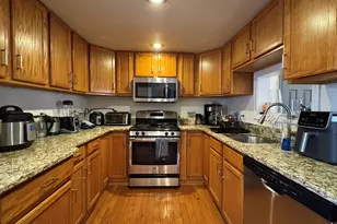 286 Bowen St, Boston, MA 02127 - Photo 2