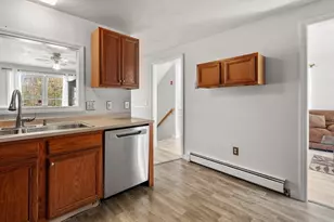12 Hyannis Pl, Worcester, MA 01604 - Photo 8