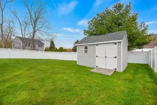 1870 County St, Somerset, MA 02726 - Photo 36