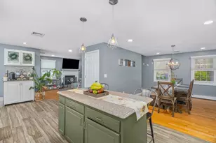 1870 County St, Somerset, MA 02726 - Photo 6