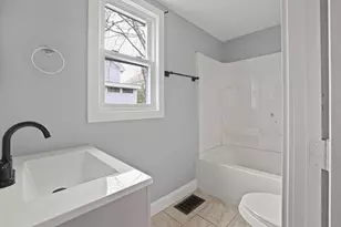 51 Bonney St, New Bedford, MA 02740 - Photo 30