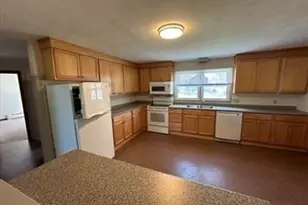 50 Camden St, South Hadley, MA 01075 - Photo 2