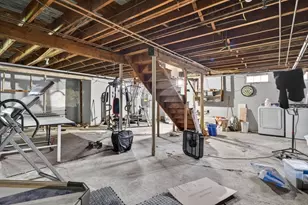 604 Woodlawn St, Fall River, MA 02720 - Photo 36