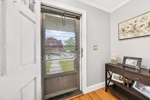 604 Woodlawn St, Fall River, MA 02720 - Photo 8