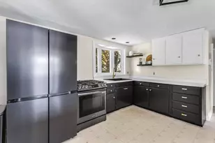 15 Mayflower Rd, Norwood, MA 02062 - Photo 2