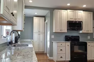 83 Chestnut St, Gardner, MA 01440 - Photo 2