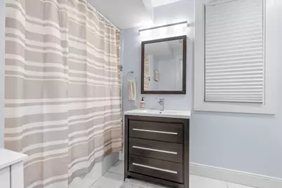 724 E 2nd St #2, Boston, MA 02127 - Photo 30